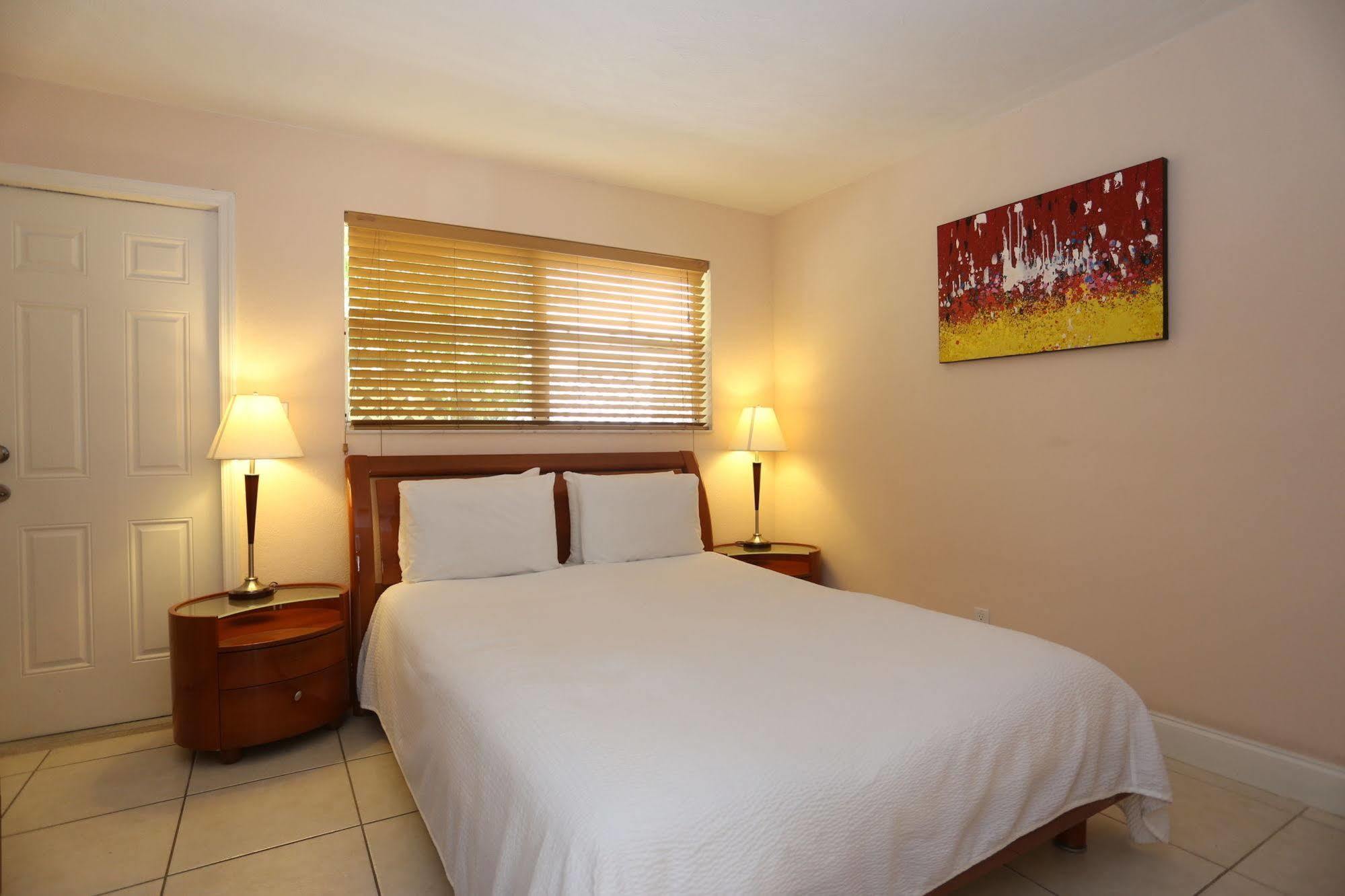 Lauderdale Villas By The Sea Bagian luar foto
