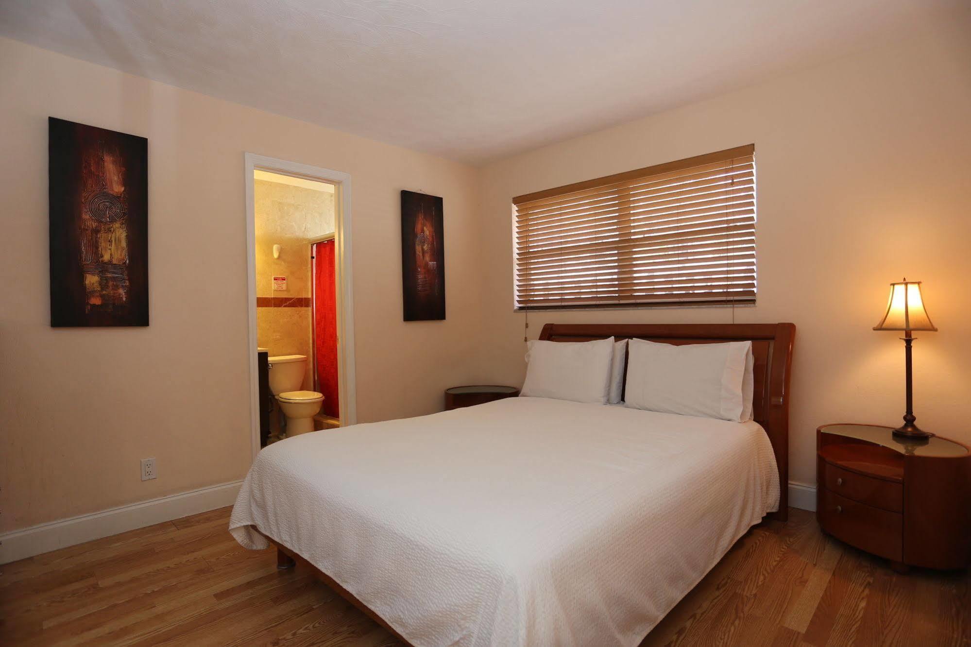 Lauderdale Villas By The Sea Bagian luar foto